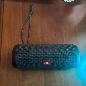 JBl bluetooth speaker